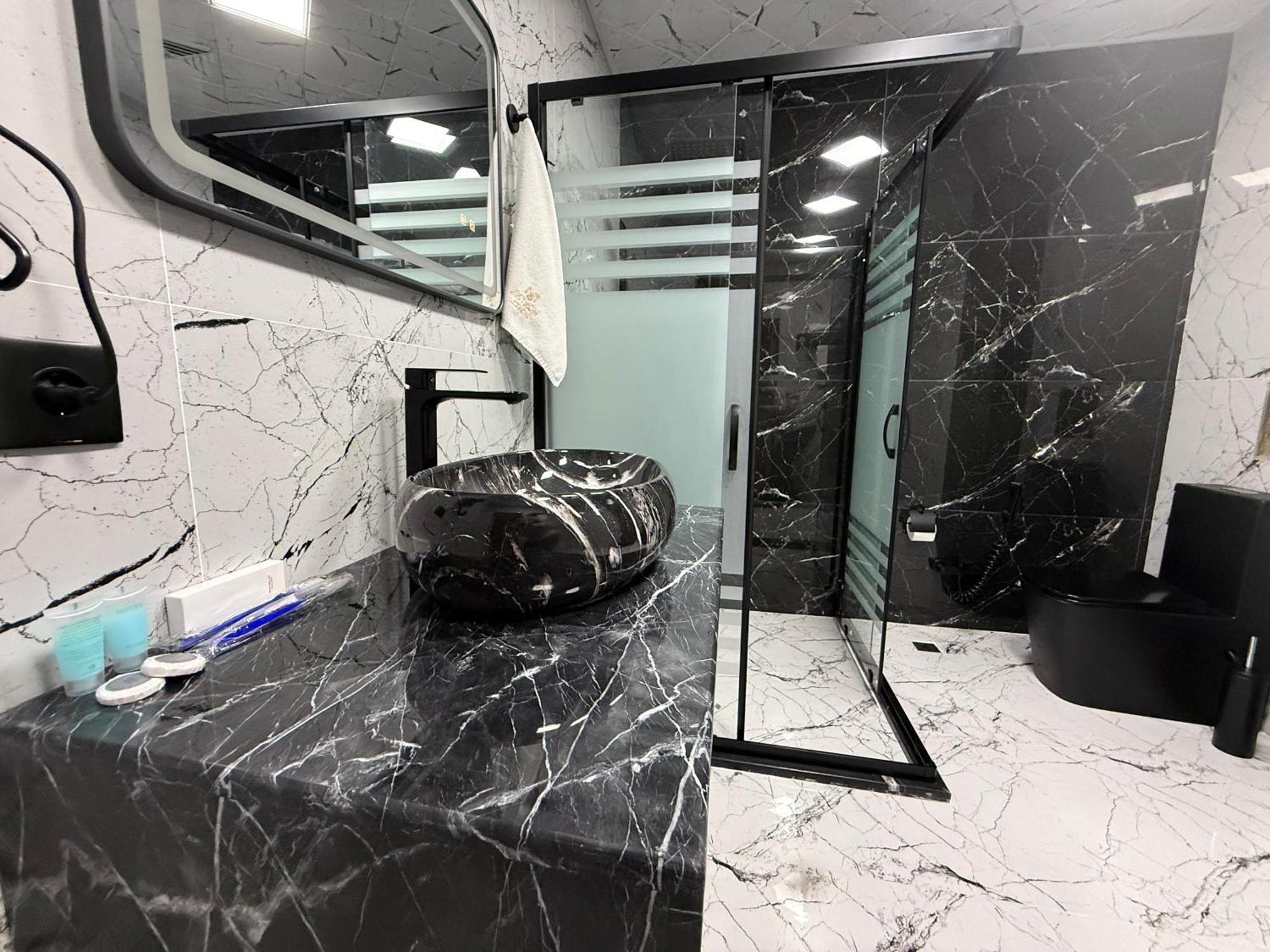 Black Mont Inn Hotel Baku Eksteriør billede